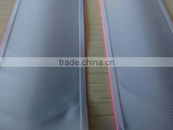 2015 New Style Hot Sale Cheap Custom Made Pink Pvc Reflective Wrist Strap photo-3