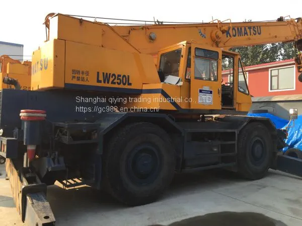 USED KOMATSU 25TON ROUGH TERRAIN CRANE photo-5