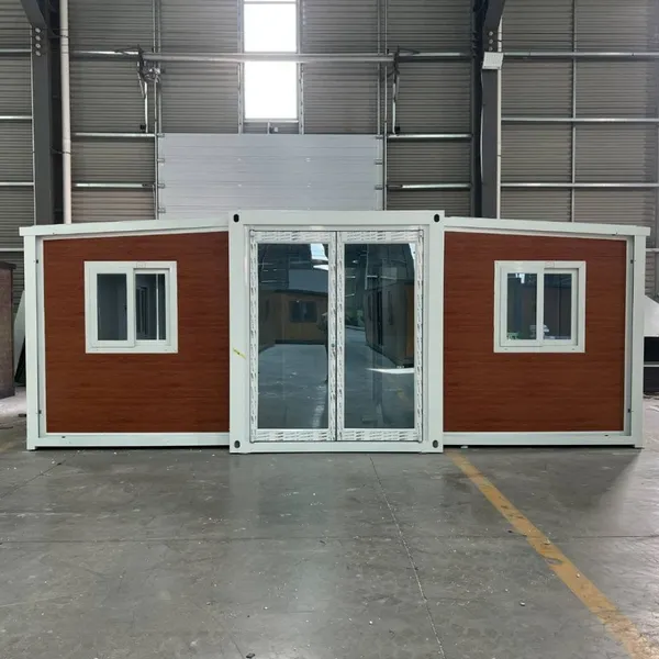 Luxury 20ft 40ft Expandable Container House With 2 3 4 Bedrooms for Customizable Modular Tiny Home Living