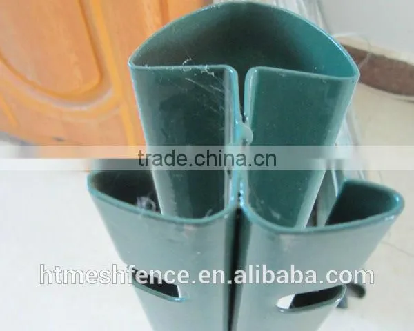 Peach Shape Type 70x100mm Wire Fence Post Colored Powder Coating Wire Welded Mesh Fence Polar photo-3