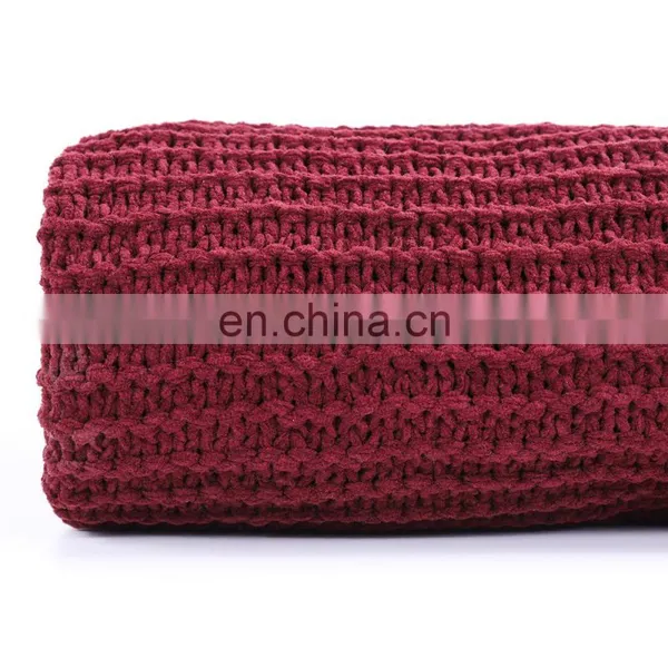 Wholesale High Quality Warm Knit Red Solid Color Throw Blanket photo-4