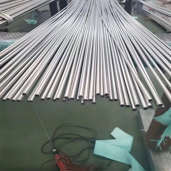 304L Stainless Steel Seamless Round Pipe Cold Drawn Corrosion Resistant Tubing photo-2