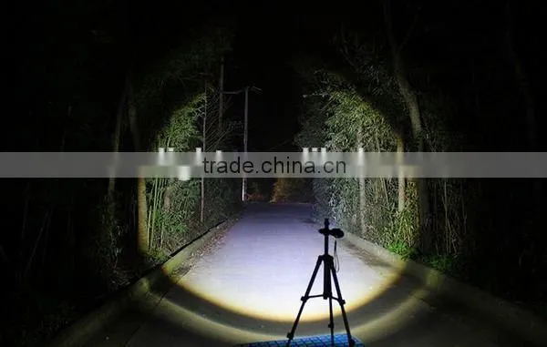 1174 New Multi Function Zoomable Police Torch Aluminum Flashlight With Window Breaking Head photo-4