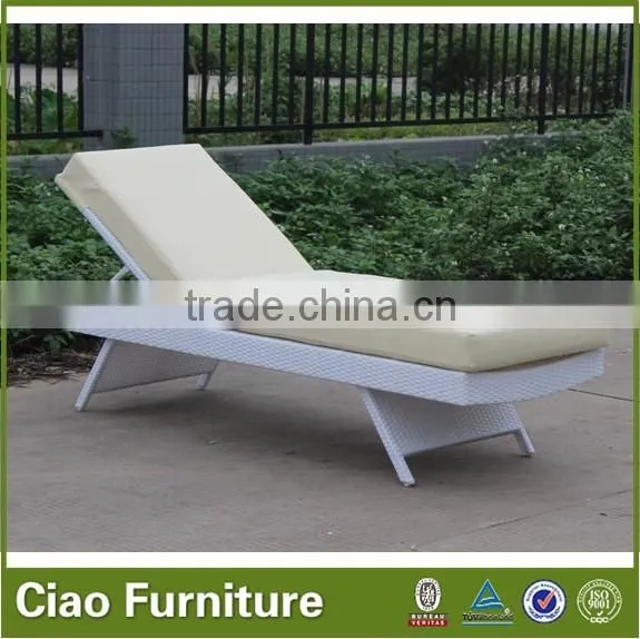 All-weather Outdoor Patio Synthetic Rattan Chaise Lounge Chair photo-2