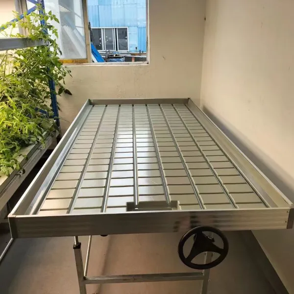 Aluminum Alloy Frame Tidal Seedbed Greenhouse Hydroponic Growing Bench for Nursery