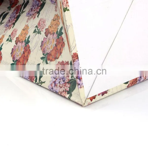 High Quality Embossing Gift Paper Bag photo-4