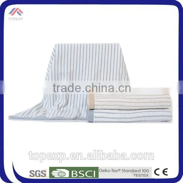 Light-Colored Bath Towel Striped Towel photo-2
