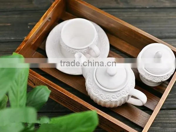 China Wooden Hollow Out Serving Trays for Food,flower photo-2