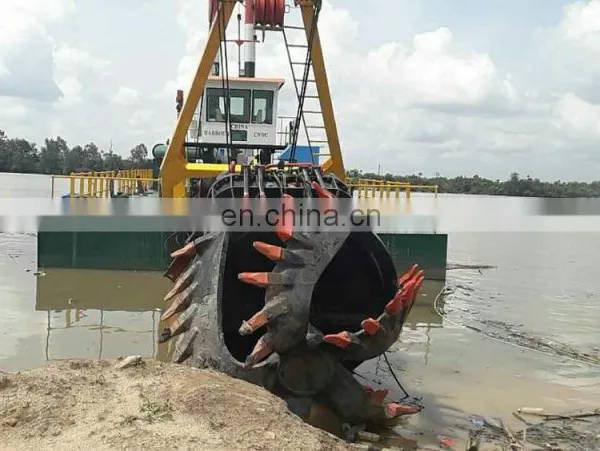 Egypt 20 Inch Sand Cutter Suction Dredger For Suez Canal Dredging Machine photo-4