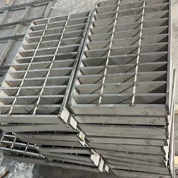 304 Stainless Steel Trench Drain Cover, Load Class C250, 1000x100mm, Anti-Slip Surface for Heavy Duty Drainage photo-3