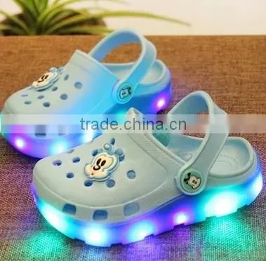 Hot Sale Comfortable Lovely Cartoon Led Light up Kids Shoes photo-5