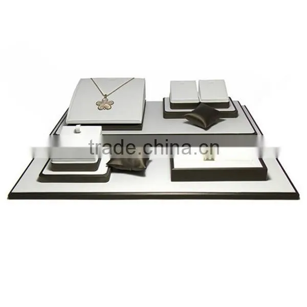 Wholeale Custom Luxury Leather Jewellery Display Set photo-2