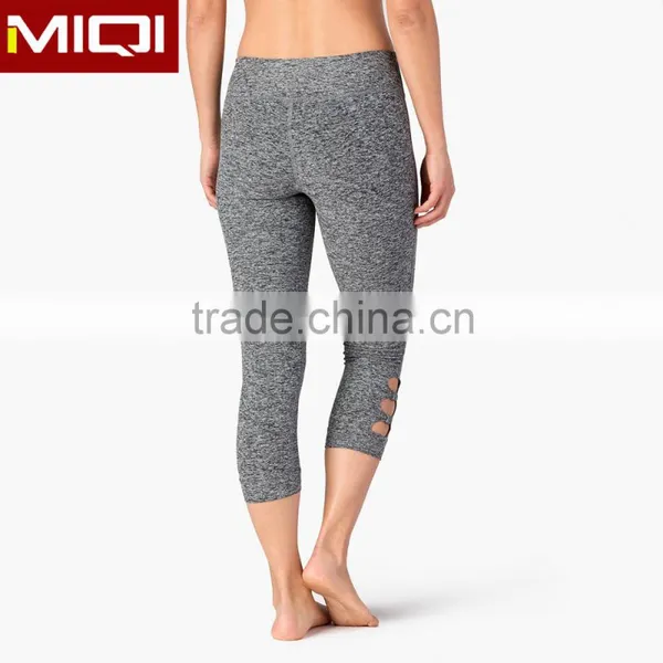 Professional Sportswear Wholesale Cheap Women Compression Tights in 3/4 Length photo-3