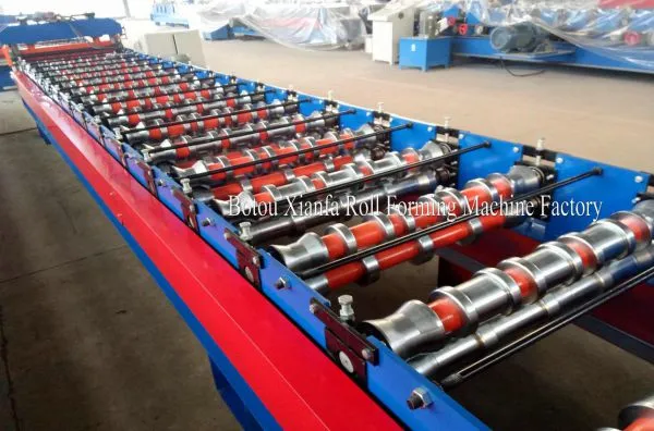 Latest Designed Profile Metal Roofing Roll Forming Machine photo-4