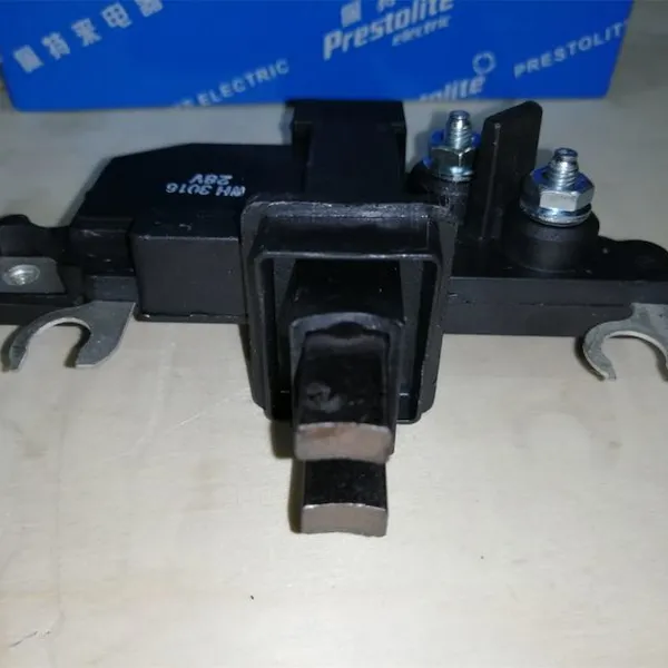 High Quality Bus Electrical Spare Parts 8RL3016C 24V Alternator Regulator photo-4