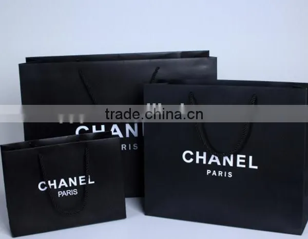 Products New Logo Decoration Elegant Black Handle Paper Bag for Luxury Shop Promotion photo-4