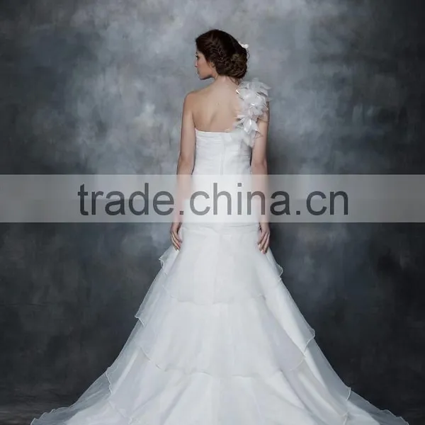 Wholesale Elegant A-line Sweetheart One Shoulder Lace Wedding Gown With Long Sleeves Wedding Bridal Dress AS284 photo-2