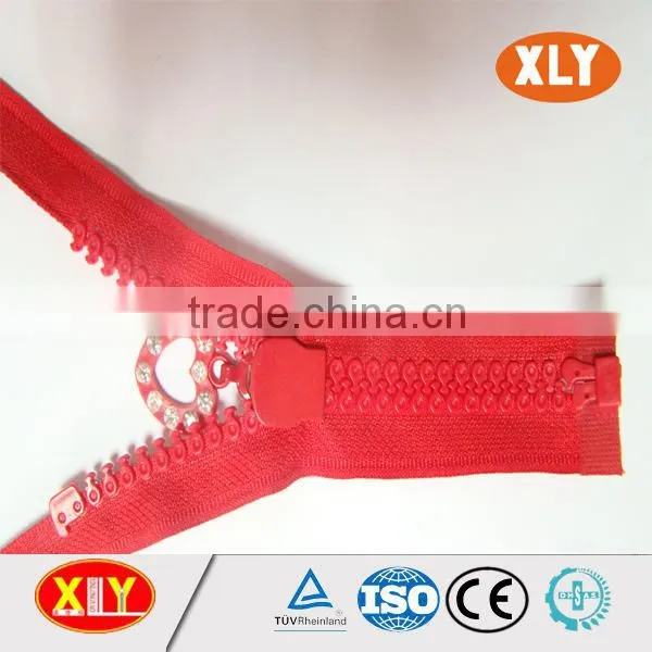 China XLY Zipper #8 Polyester Tape Low Price Diamond Zipper photo-6
