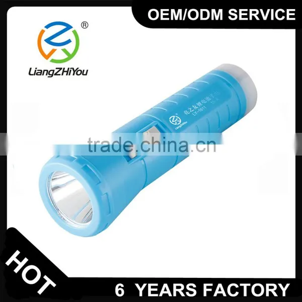 Factory Wholesale High Quality Led Flashlight With Bright Tail Light photo-4