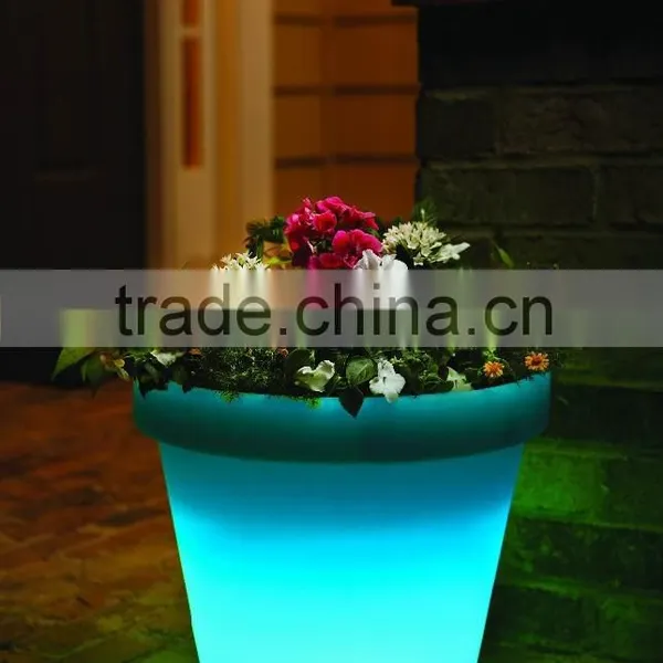 Factory Directly Selling Rechargeable or Not Optional Plastic Led Flower Pot photo-4