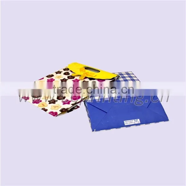 China Custom Kids Birthday Party Gift Paper Bags With Handles photo-3