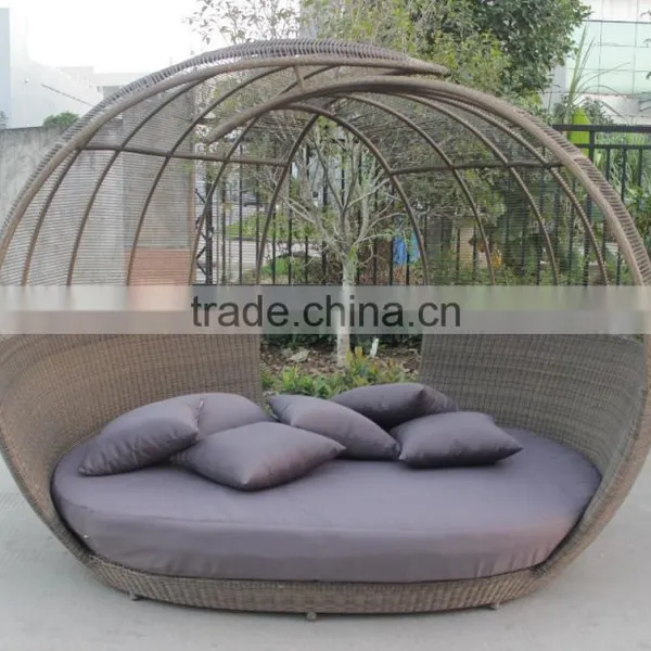 Newest Wicker Sofa Bed Unique Design Garden Daybed Furniture photo-2