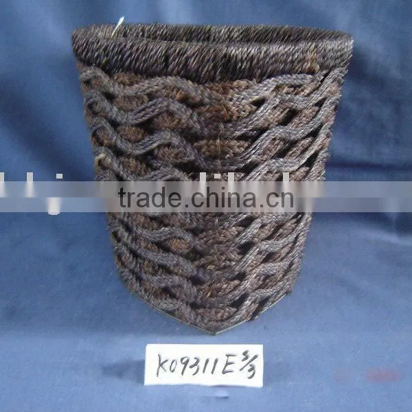 Brown Heart Shaped Paper Rope Weave Iron Frame Storage Scrap Basket