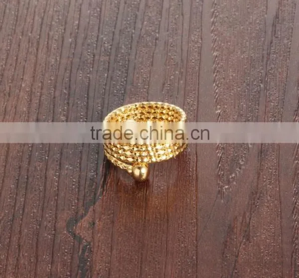 Shalwar Kameez Design for Men Saudi Arabia Yellow Gold Ring Patterns photo-4