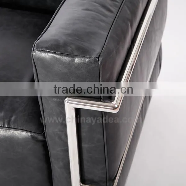 LC3 Sofa and Loveseat Set photo-6