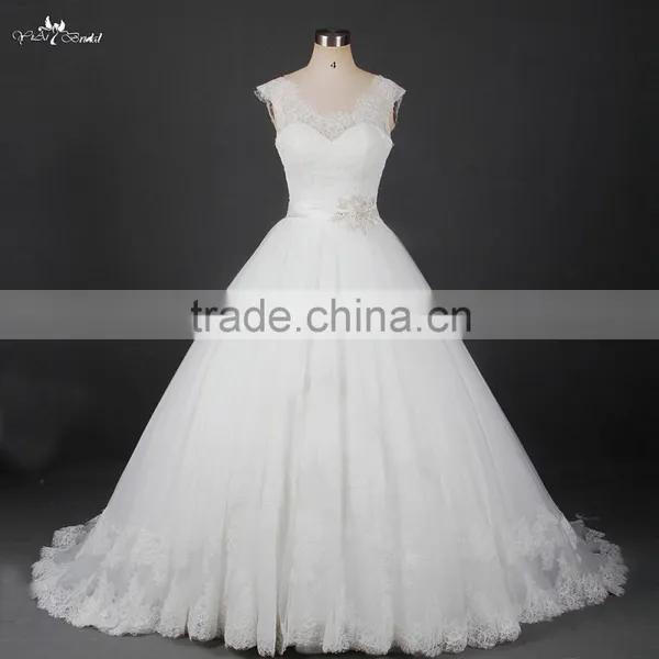 RSW912 Wholesale Scoop Neckline Vintage Lace Wedding Dresses 2016 With Belt Bridal Ball Gown Wedding Gown