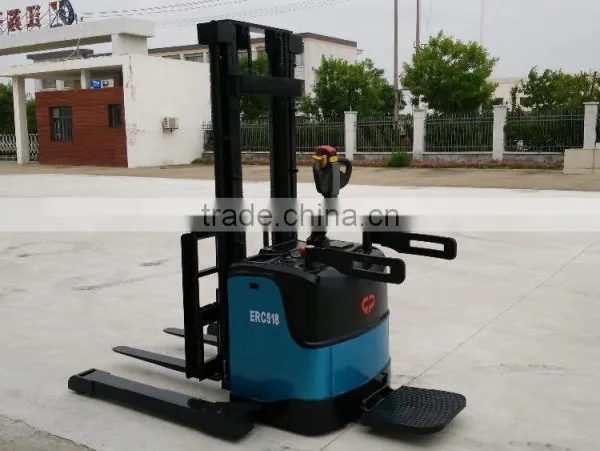 1.5T Electric Stacker Wide Legs photo-2