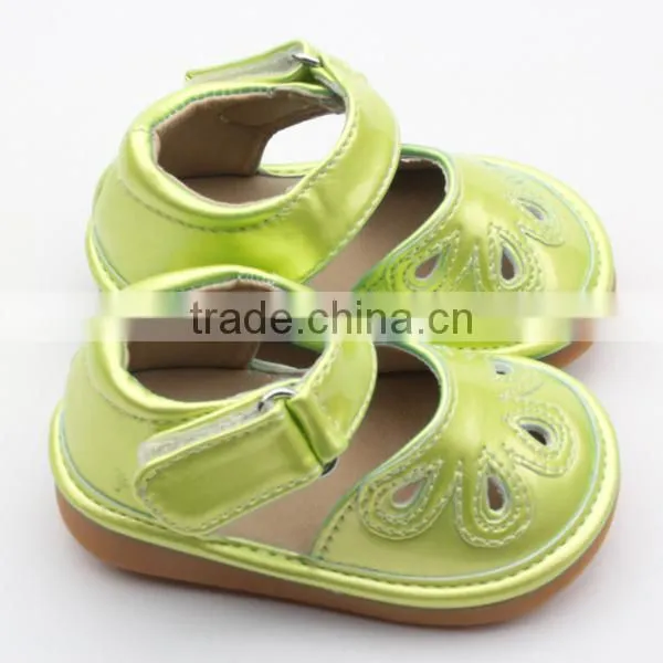 Wholesale Fancy Color Kids Squeaky Shoes Wholesale photo-3