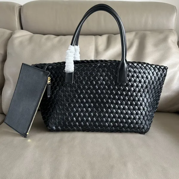 Fashionable Large Capacity Woven Tote Bag Single Shoulder Bag Handbag Simple Design Summer 2025 New Arrival from Mainland China
