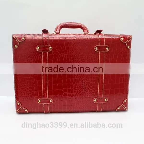 New Arrival Luggage Case Customized PU Travel Bag Fashion Red Tote Travel Bag