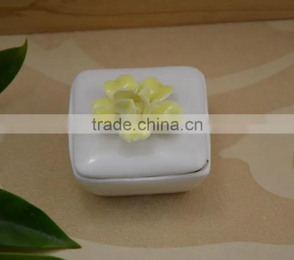 Wholesale Small Ceramic Jewel Box With Flower Shape Design photo-2