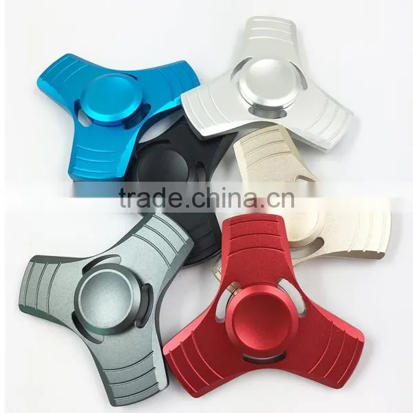 2017 Popular Light Metal Hand Spinner LED Fidget Spinner Toys