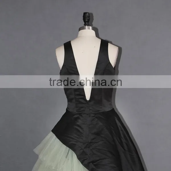 European Latest Style High Quality V Neck Wedding Dress photo-6