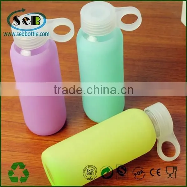 Eco-friendly Glass Sports Portable Water Bottle With Silicone Sleeve Couver Holder Wholesale photo-2