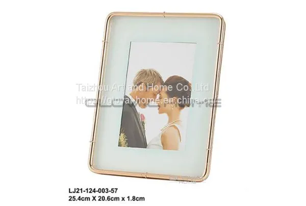 Custom Photo Frame Display