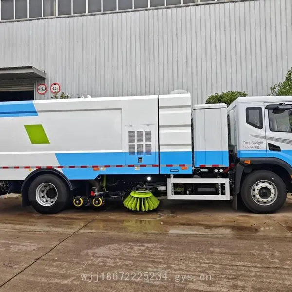 Dongfeng Huashen t5 New Energy Washing and Sweeping Vehicle, Total Mass 18,000kg Pure Electric Washing and Sweeping Vehicle photo-2