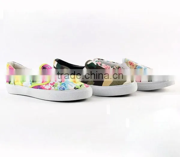 Stock Shoes New Design Kids White Canvas Footwears photo-3