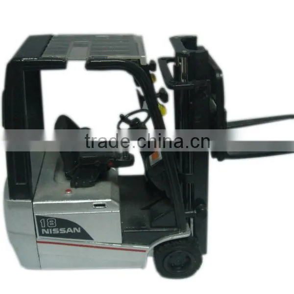1:25 Die Cast Forklift Model Toy Replica