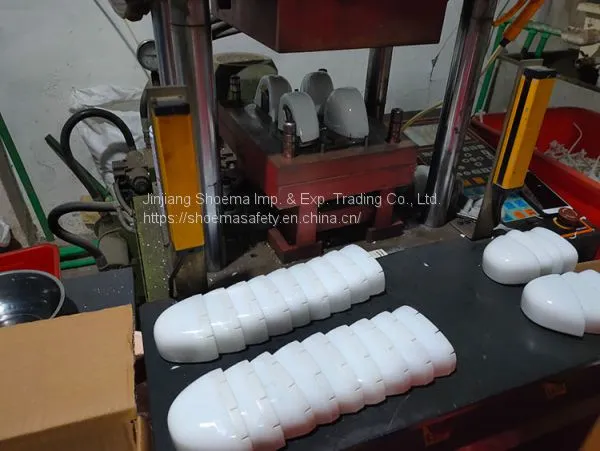 En12568 Plastic (Injection) Toe Caps With Strip for Safety Shoes 522/443/604/2110 photo-4