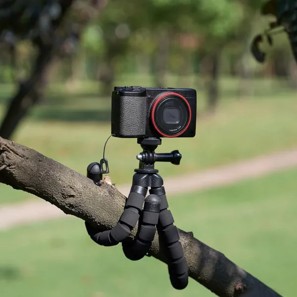 Cellphone Tripod Mini Desktop Tripod Flexible Octopus Tripod With Wireless Remote and Smartphone Clamp photo-2