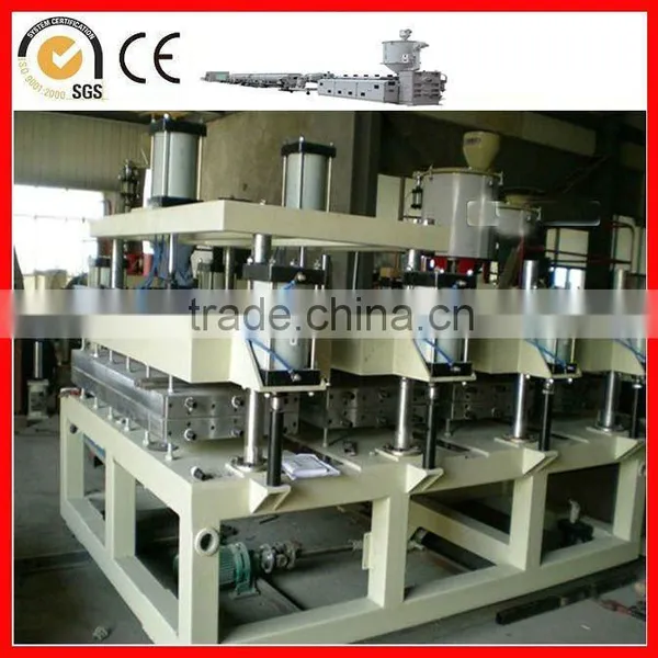 Plastic Vacuum Forming Machine