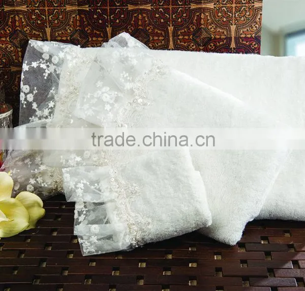 DAINTY HANDMADE TURKISH TOWEL
