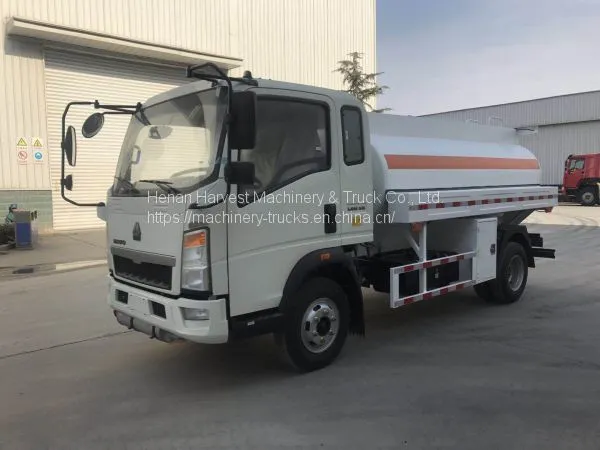 Sinotruk Howo 4x2 5000 Liters Fuel Tank Truck Oil Tanker photo-4