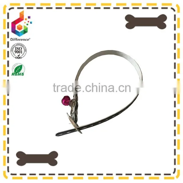 Dog collar with a ring bell