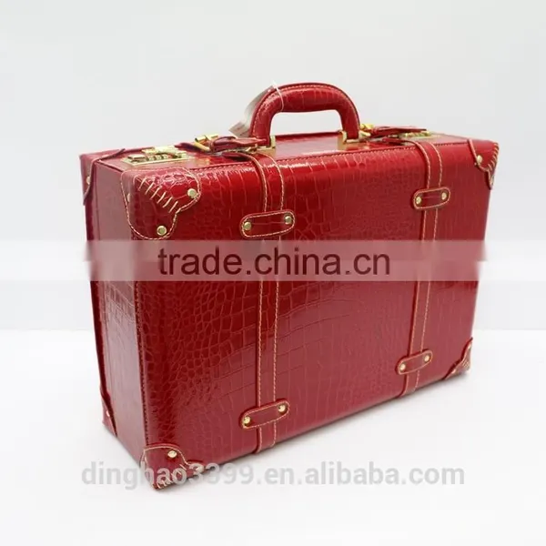 New Arrival Luggage Case Customized PU Travel Bag Fashion Red Tote Travel Bag photo-2