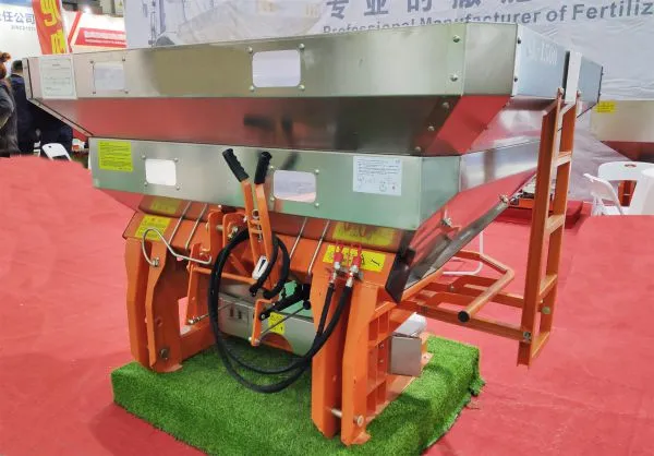 Tractor Double Disc Gear Box Drive Spreader photo-2